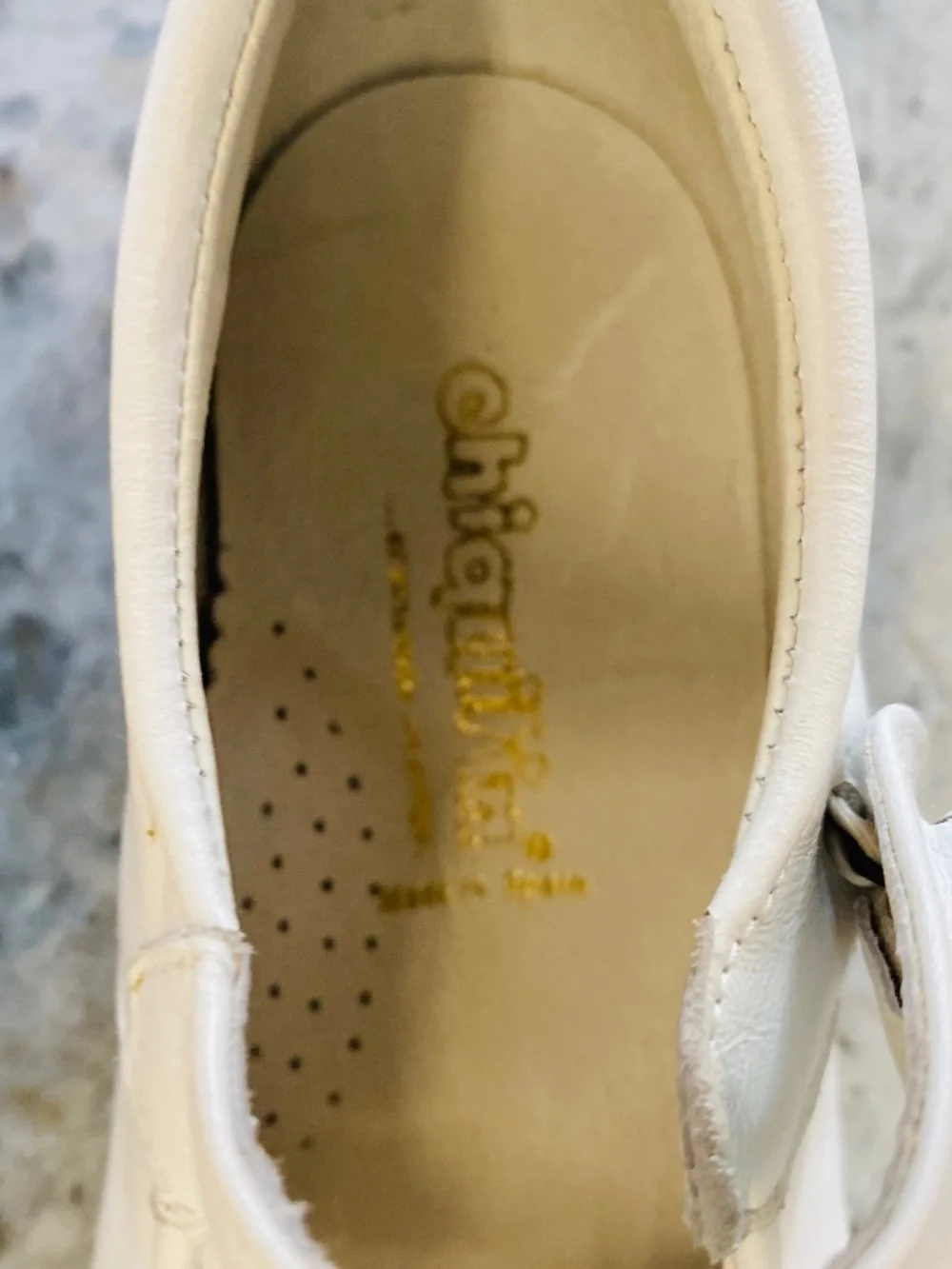 Chiquitin Classic White Leather Mary Jane Shoes